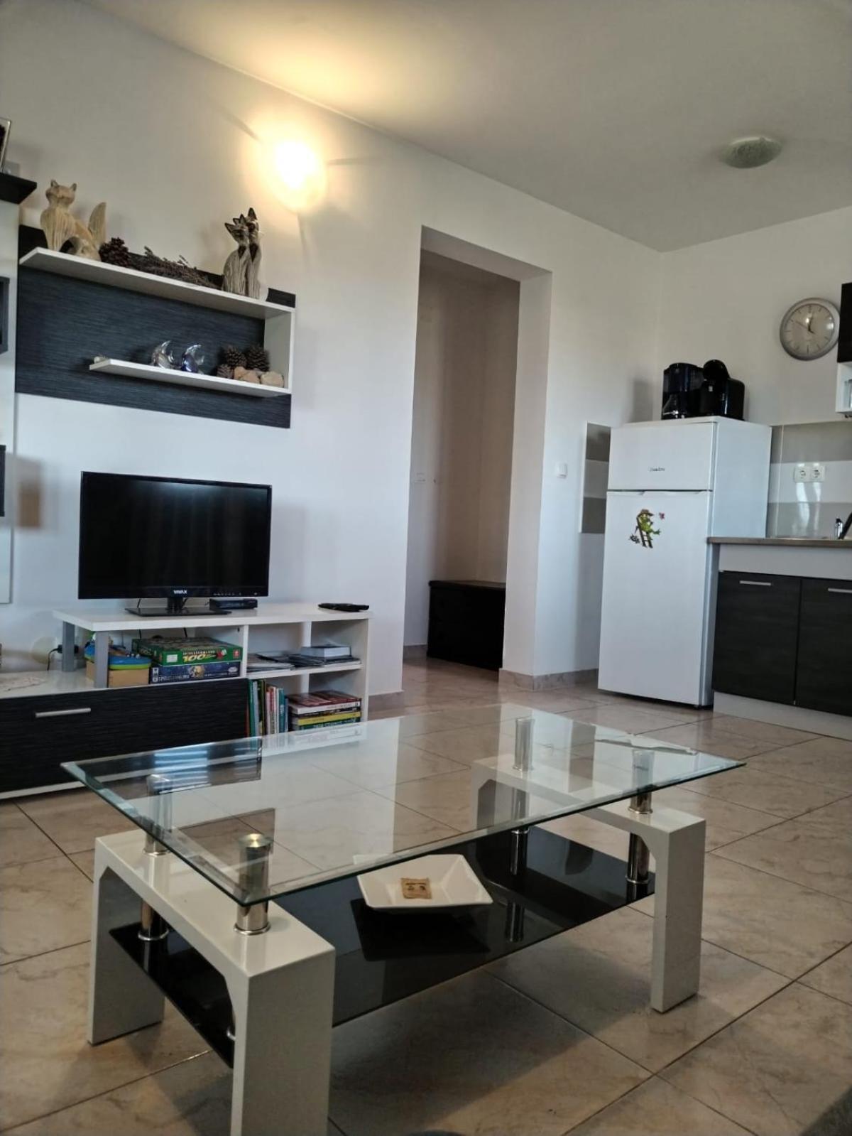Gabriela Apartment Nin Exterior photo